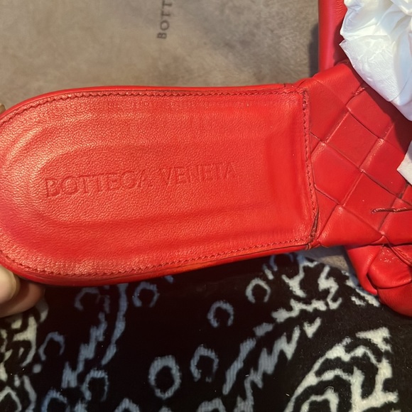 Rarely used BV slides , size 39 in great condition. Dust bag and shoe box - Picture 3 of 6